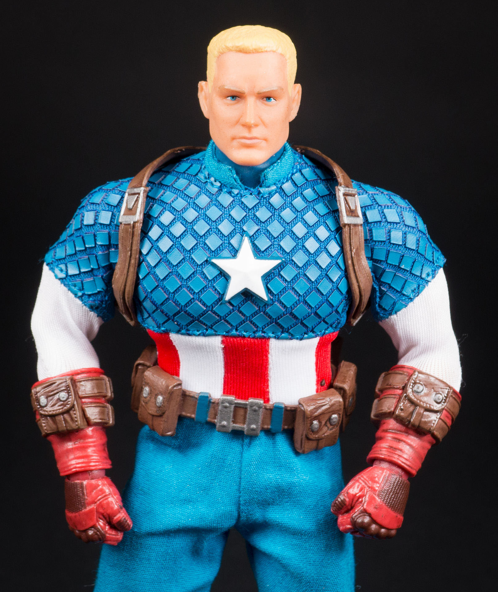 Figurine articulée one 12 Captain America en promotion